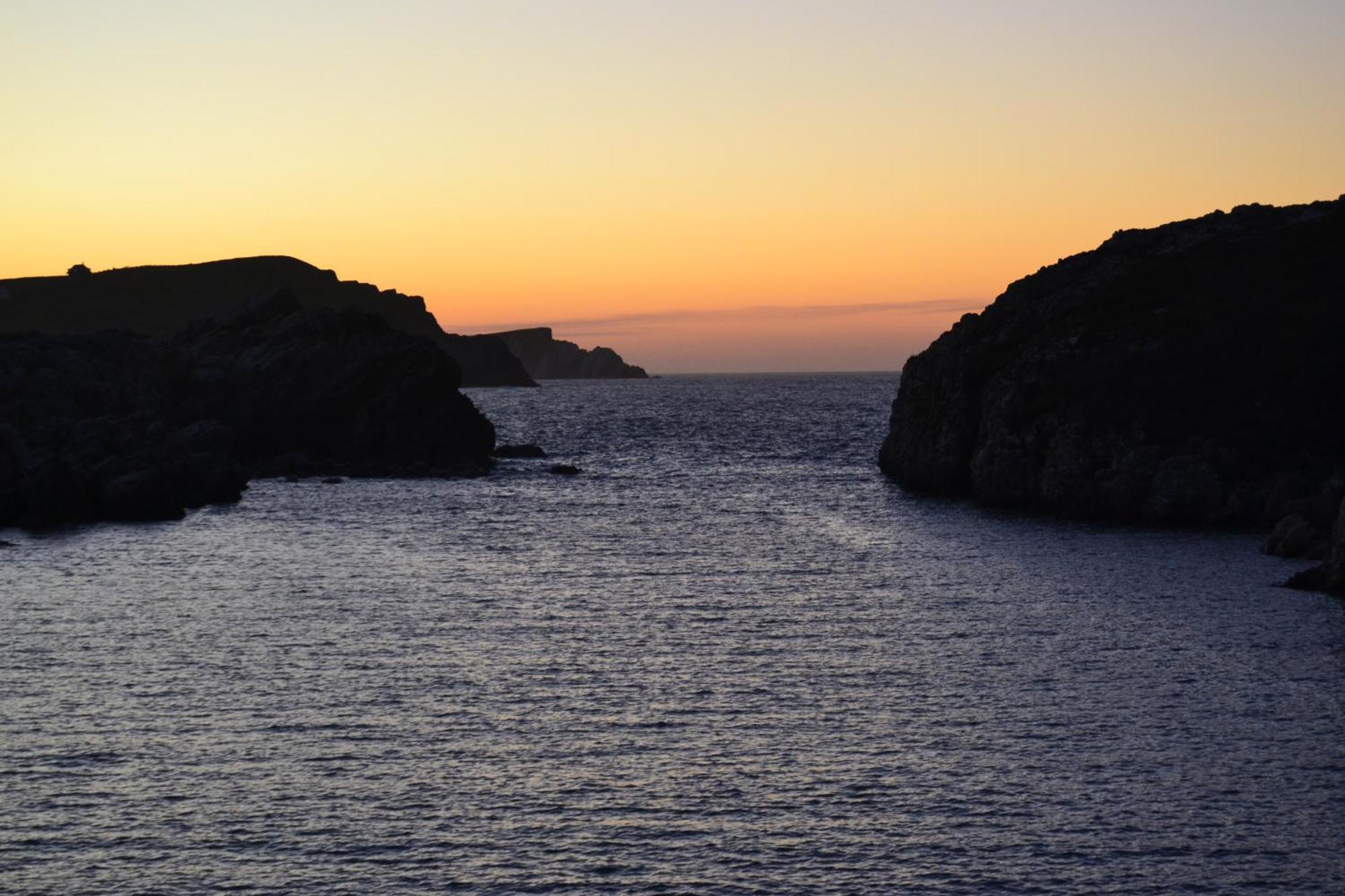 Chateau La Roca Sancibrian Bagian luar foto